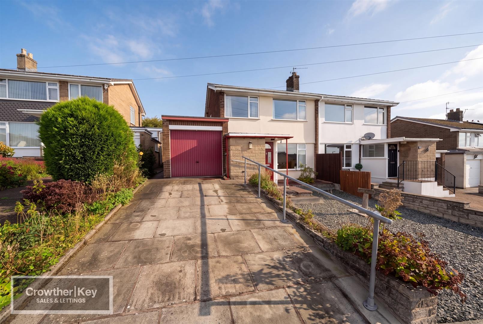 Dovedale Crescent, Buxton